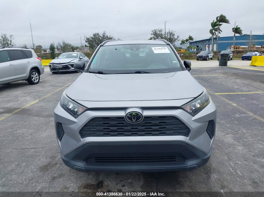 2019 TOYOTA RAV4 LE - JTMH1RFV8KD036019