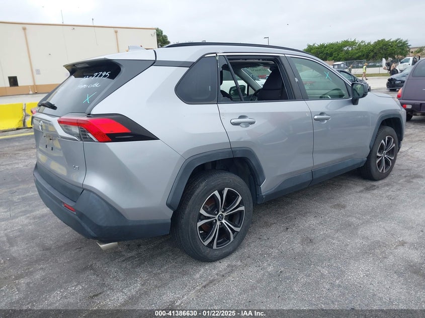 2019 TOYOTA RAV4 LE - JTMH1RFV8KD036019