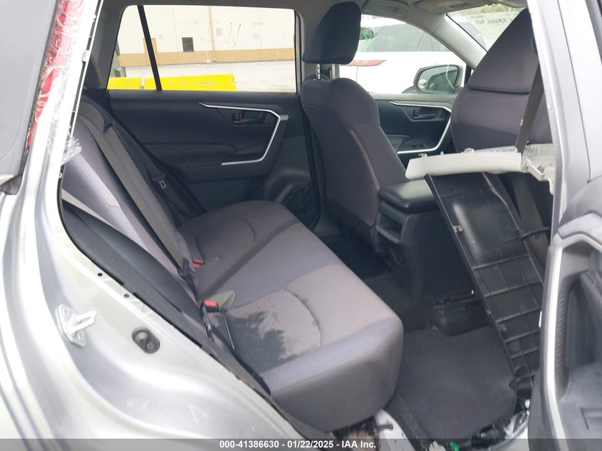 2019 TOYOTA RAV4 LE - JTMH1RFV8KD036019