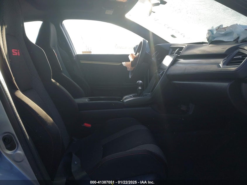 2018 HONDA CIVIC VIN: 2HGFC1E51JH707263