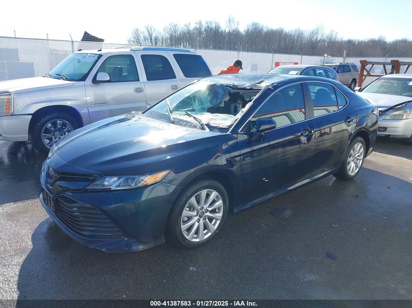 2018 TOYOTA CAMRY VIN: 4T1B11HK5JU520010