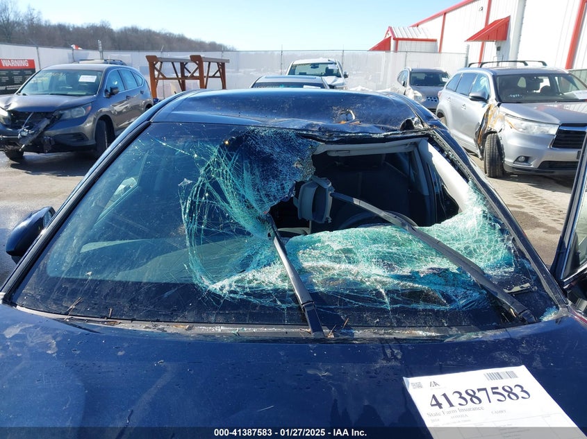2018 TOYOTA CAMRY VIN: 4T1B11HK5JU520010