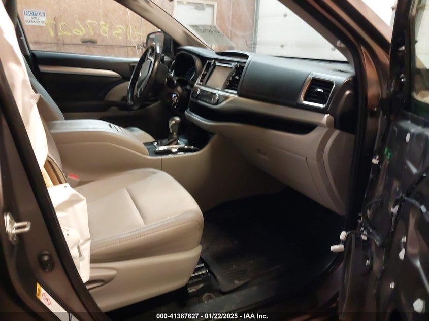 2019 TOYOTA HIGHLANDER VIN 5TDBZRFH7KS922457 — фото 5