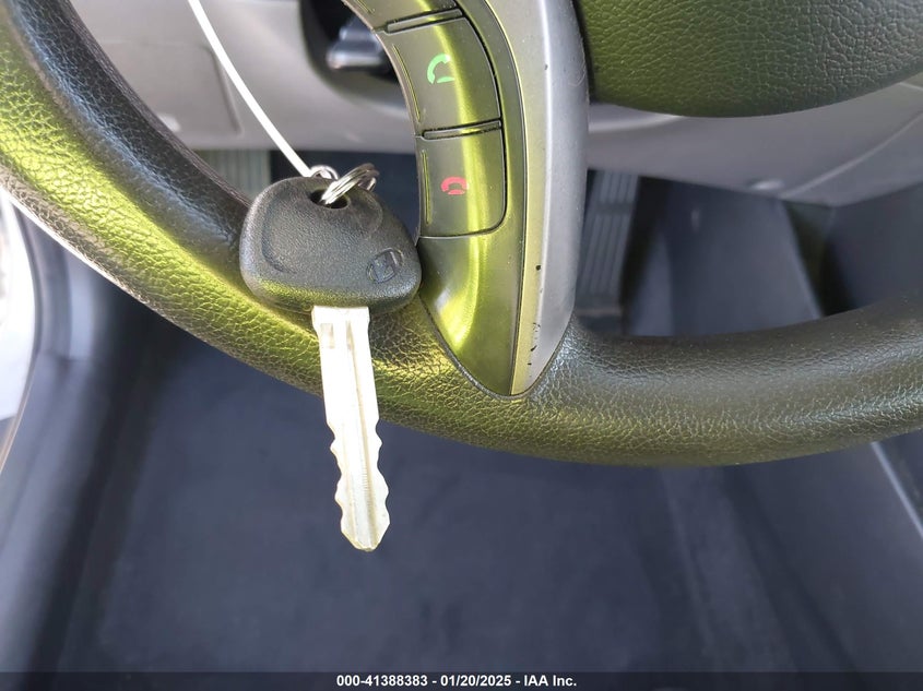 2013 HYUNDAI ELANTRA VIN: KMHDH4AEXDU013876