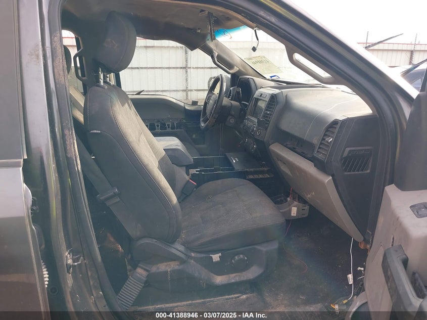 VIN 1FTEW1CF0HKC54284 2017 FORD F-150 XL