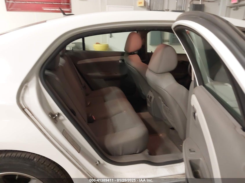 2011 CHEVROLET MALIBU VIN: 1G1ZC5E17BF294017
