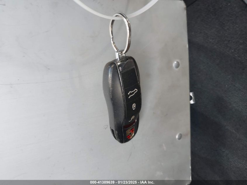 2017 Porsche Macan Turbo VIN: WP1AF2A53HLB60214 Lot: 41389639