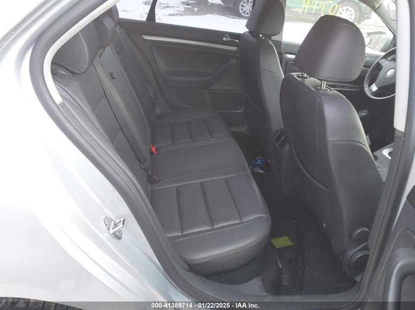 2008 VOLKSWAGEN JETTA VIN: 3VWRJ71K18M185744
