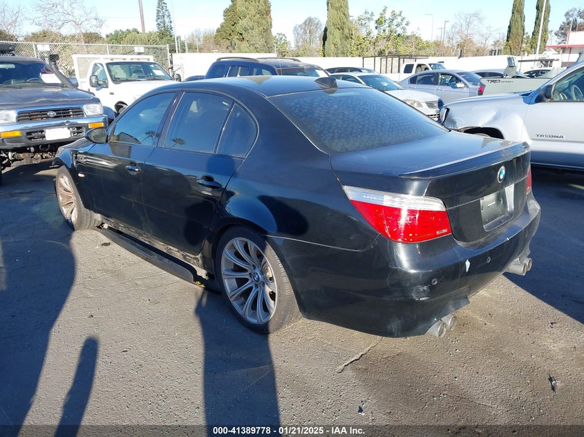 2008 BMW M5 VIN: WBSNB93578CX08017