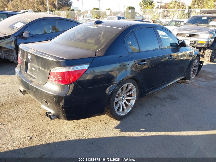 2008 BMW M5 VIN: WBSNB93578CX08017