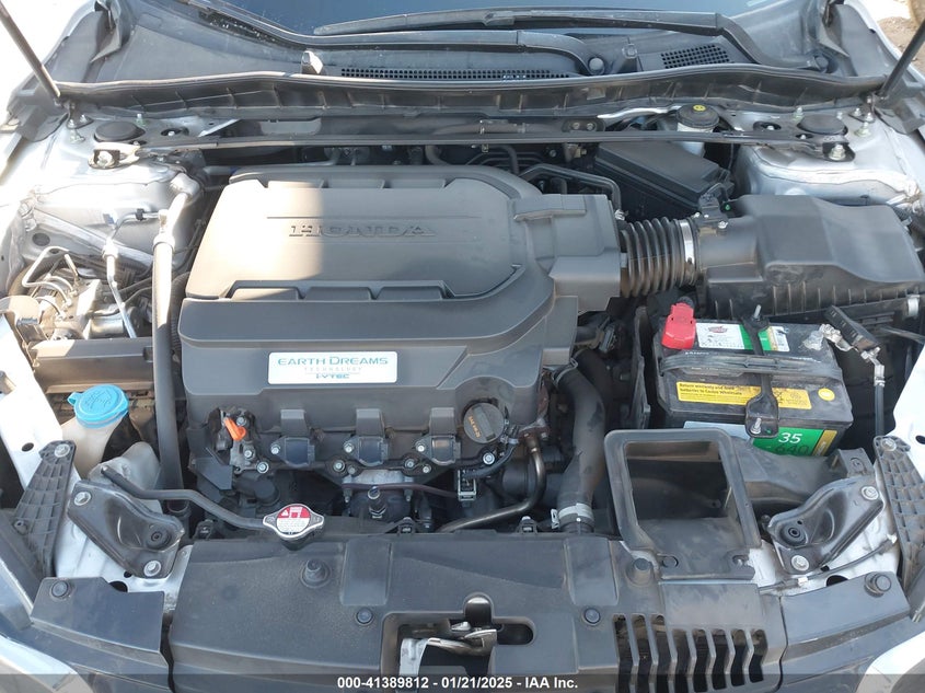 2015 HONDA ACCORD VIN: 1HGCR3F88FA012449