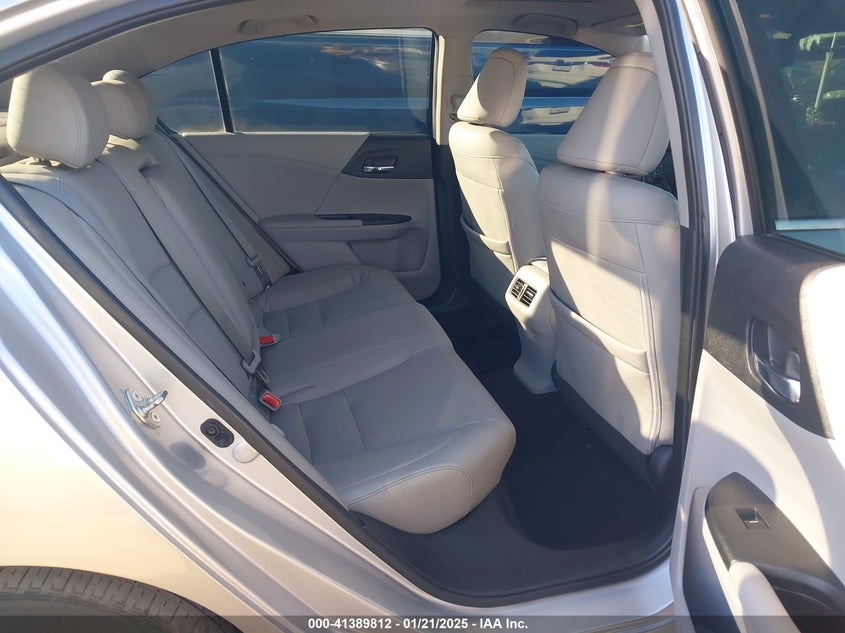 2015 HONDA ACCORD VIN: 1HGCR3F88FA012449