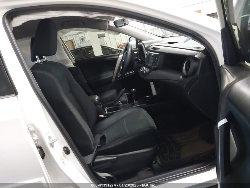 2016 TOYOTA RAV4 LE - JTMBFREV8GD185224