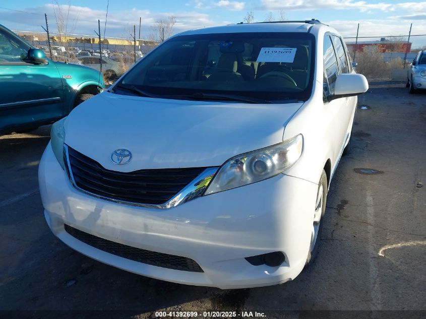 VIN 5TDKK3DC3ES525664 2014 TOYOTA SIENNA no.12