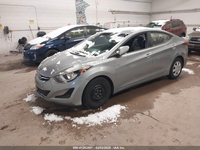 2016 HYUNDAI ELANTRA VIN: 5NPDH4AE1GH736373