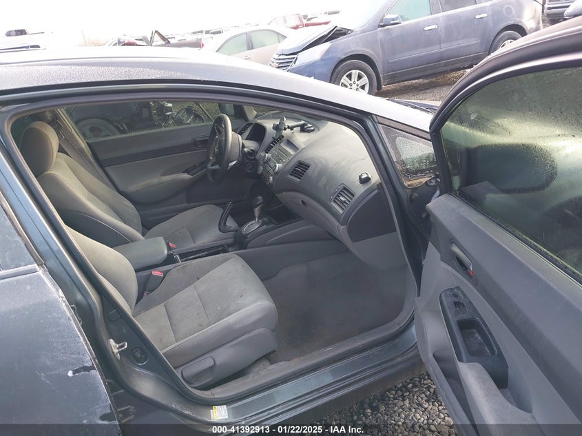 2011 HONDA CIVIC VIN: 19XFA1F30BE018040