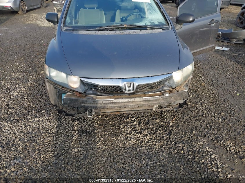 2011 HONDA CIVIC VIN: 19XFA1F30BE018040