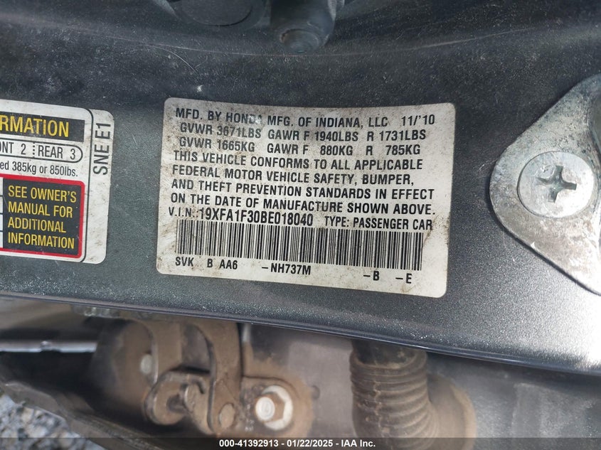 2011 HONDA CIVIC VIN: 19XFA1F30BE018040