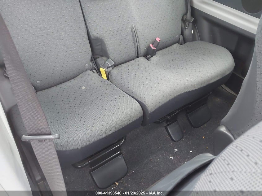2011 TOYOTA YARIS VIN: JTDJT4K34B5329980