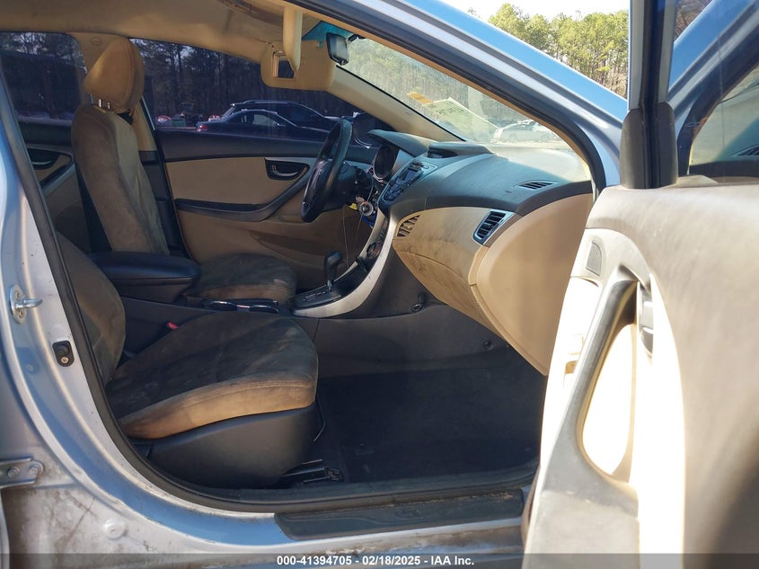2013 HYUNDAI ELANTRA VIN: KMHDH4AE8DU724413