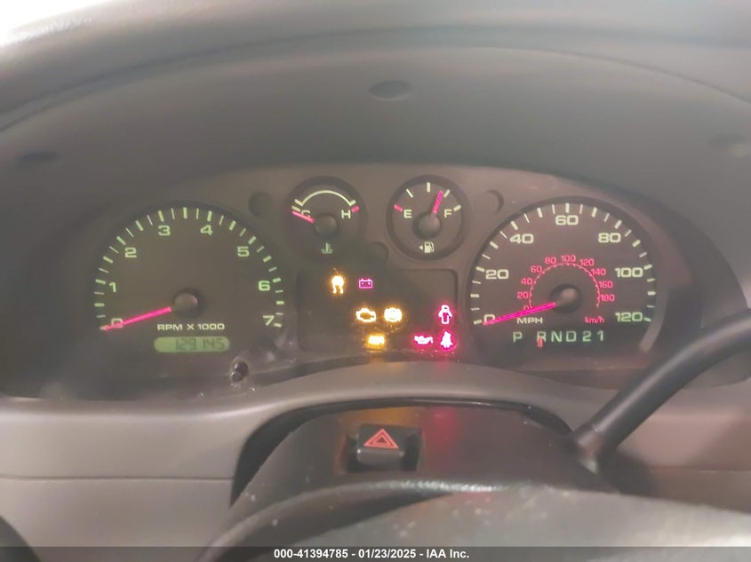 2011 FORD RANGER VIN: 1FTLR1FE5BPA81874