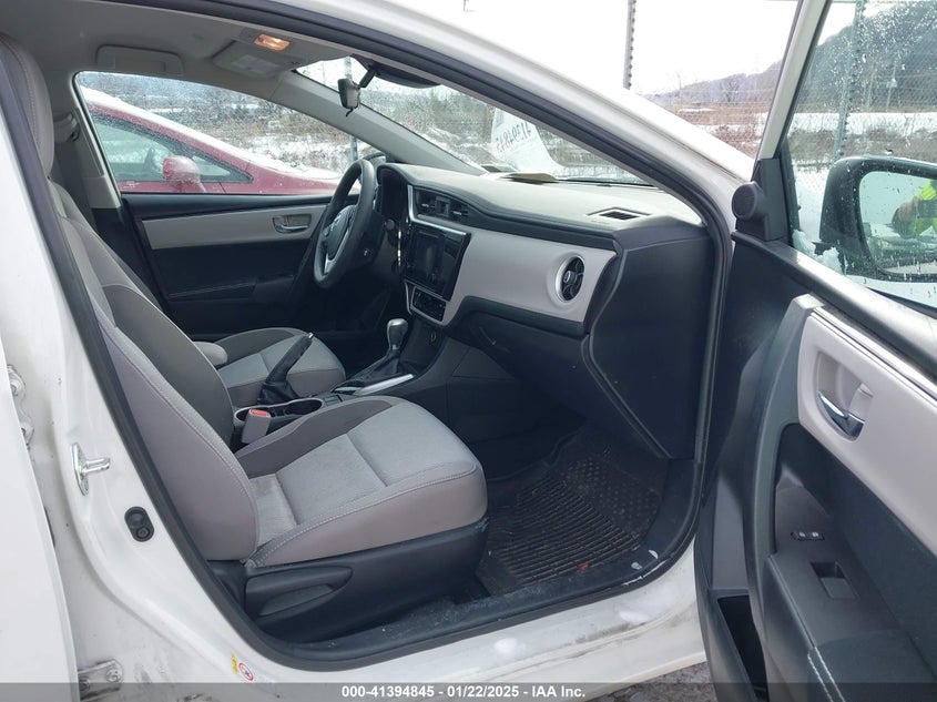 2018 TOYOTA COROLLA VIN: 5YFBURHE8JP855358