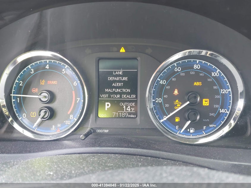 2018 TOYOTA COROLLA VIN: 5YFBURHE8JP855358