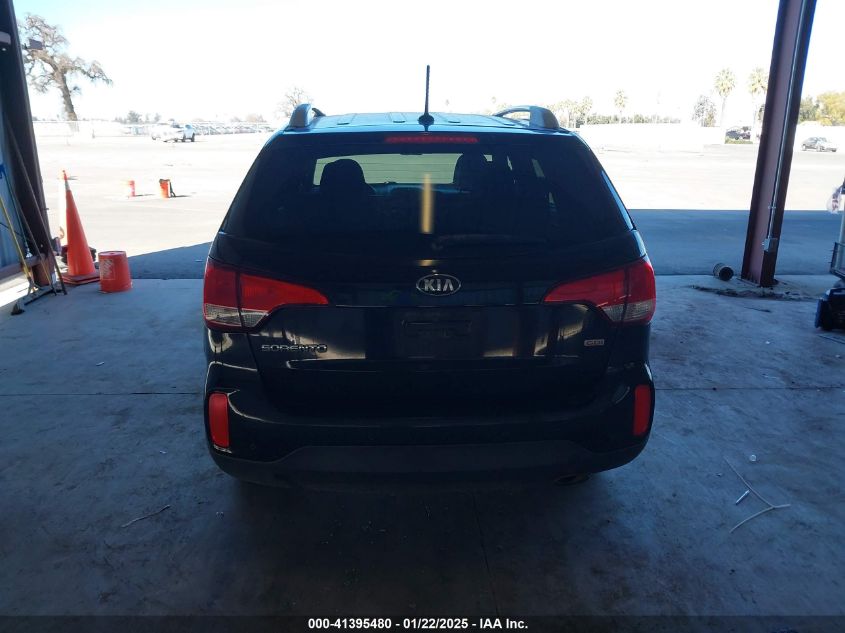 VIN 5XYKT3A63FG591822 2015 KIA SORENTO no.16