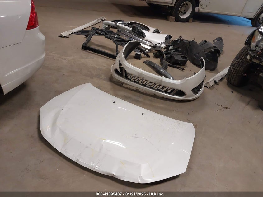 2011 FORD FUSION VIN: 3FAHP0DC9BR199903