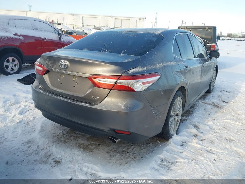 2018 TOYOTA CAMRY VIN: 4T1B11HK3JU156119
