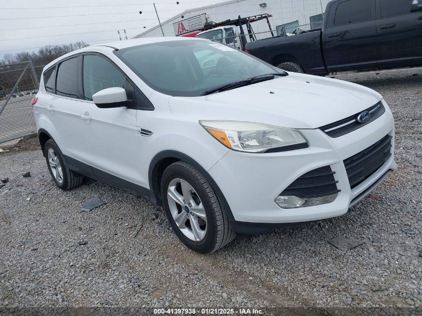 VIN 1FMCU0GX3FUB33840 2015 Ford Escape, SE no.1