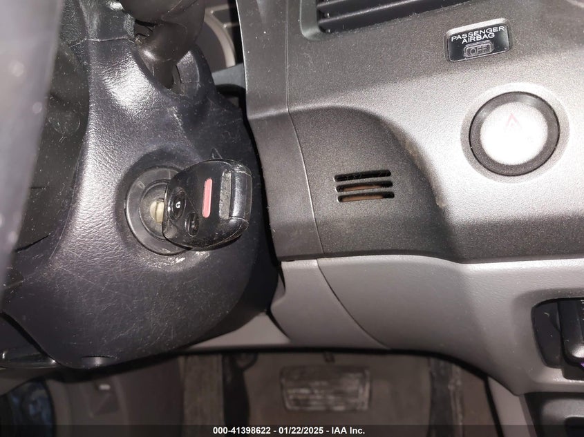 2011 HONDA CIVIC VIN: 19XFA1F51BE036208