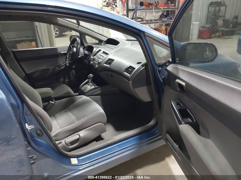 2011 HONDA CIVIC VIN: 19XFA1F51BE036208
