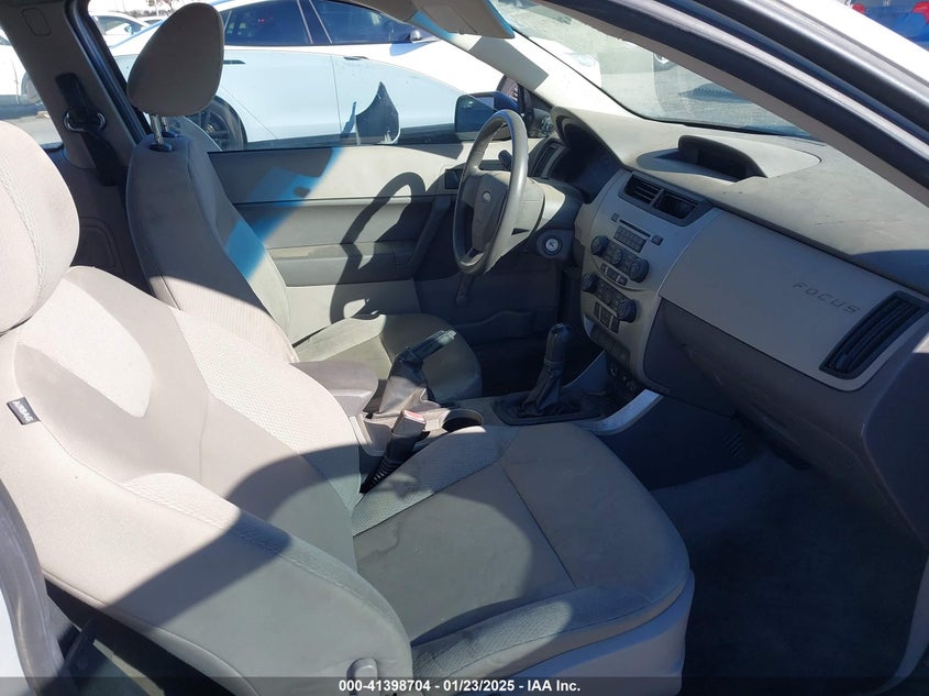 2008 FORD FOCUS VIN: 1FAHP32NX8W208281