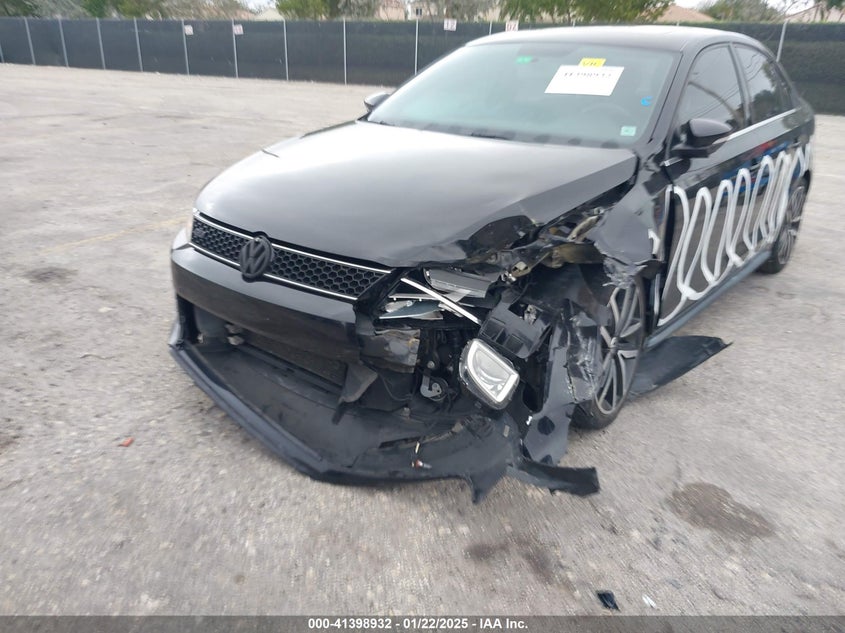 2012 VOLKSWAGEN JETTA VIN: 3VW5A7AJ0CM065108