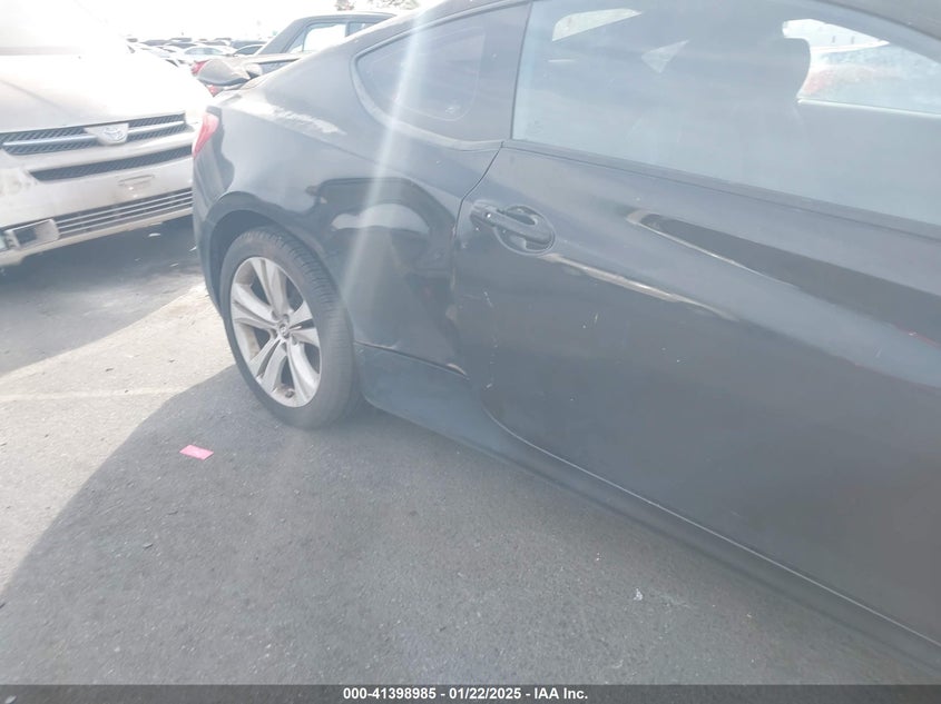 2010 HYUNDAI GENESIS VIN: KMHHT6KD0AU007940