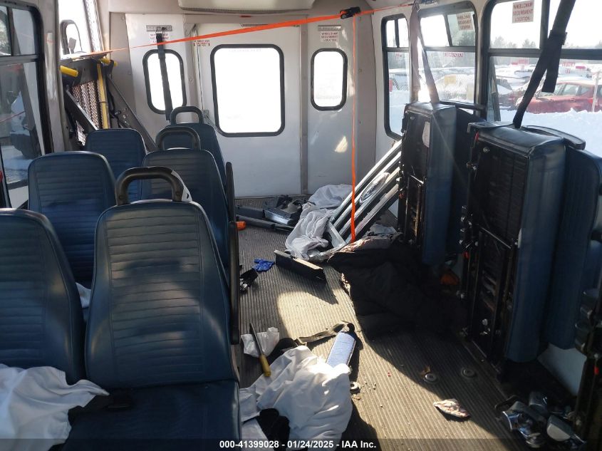 2010 Ford E-350 Cutaway VIN: 1FDEE3FS7ADB00409 Lot: 41399028