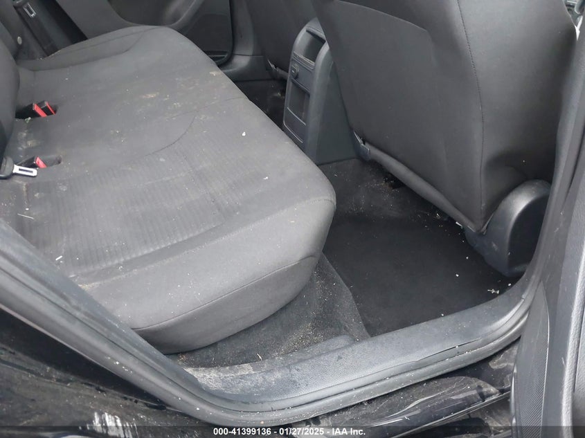 2016 VOLKSWAGEN JETTA VIN: 3VWD67AJ5GM255201