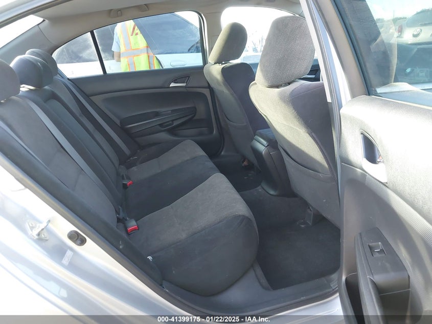 2009 HONDA ACCORD VIN: 1HGCP26499A000215