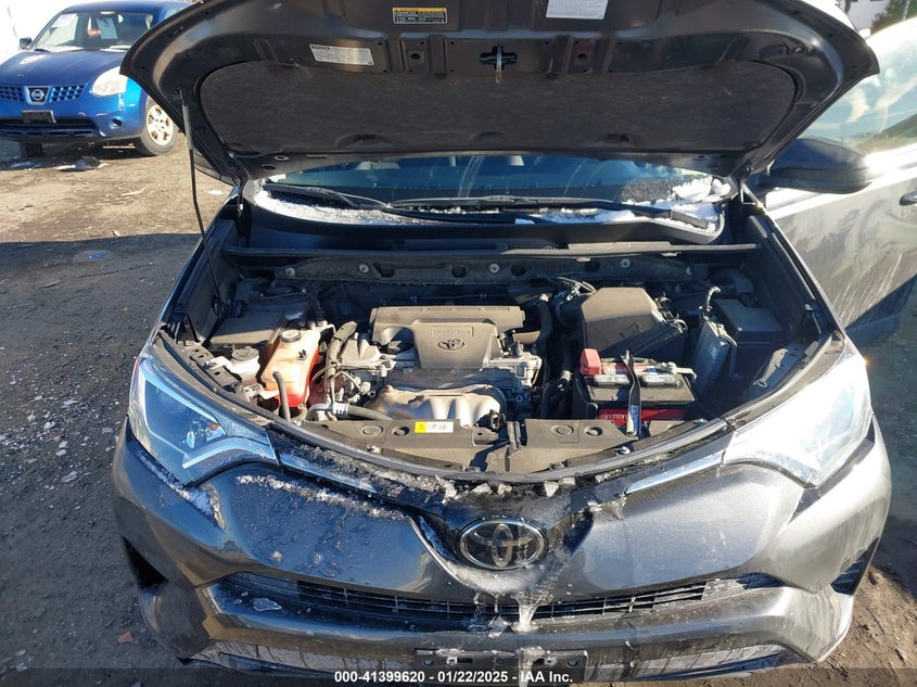 2018 TOYOTA RAV4 LE - JTMBFREV4JJ725905