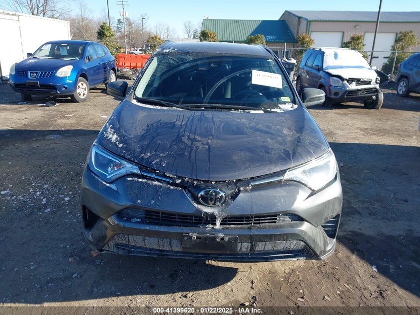 2018 TOYOTA RAV4 LE - JTMBFREV4JJ725905