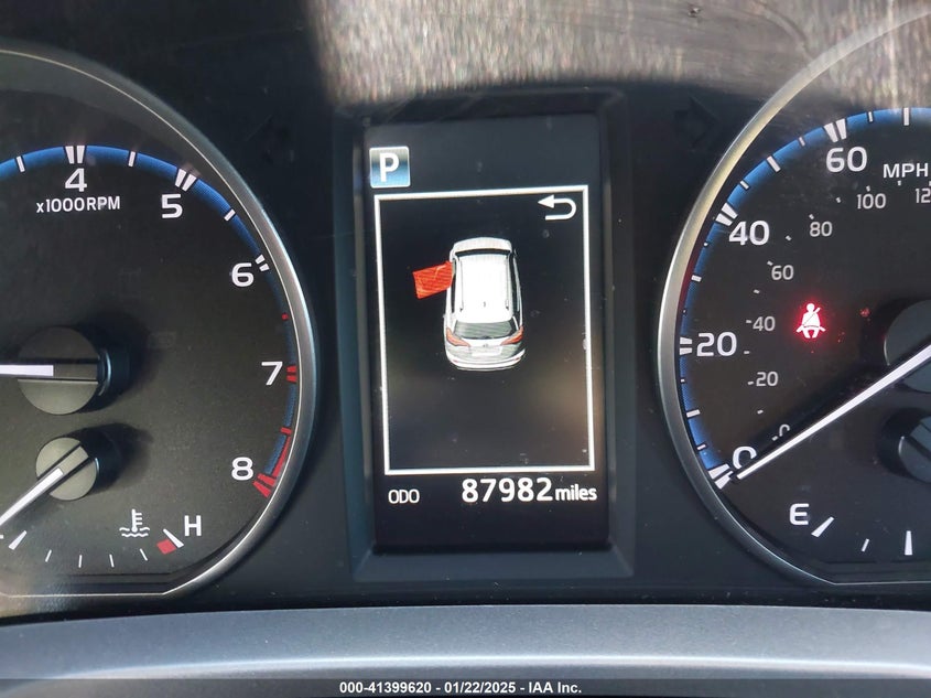 2018 TOYOTA RAV4 LE - JTMBFREV4JJ725905