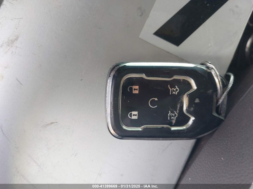 2017 Chevrolet Tahoe Premier VIN: 1GNSKCKCXHR250372 Lot: 41399669