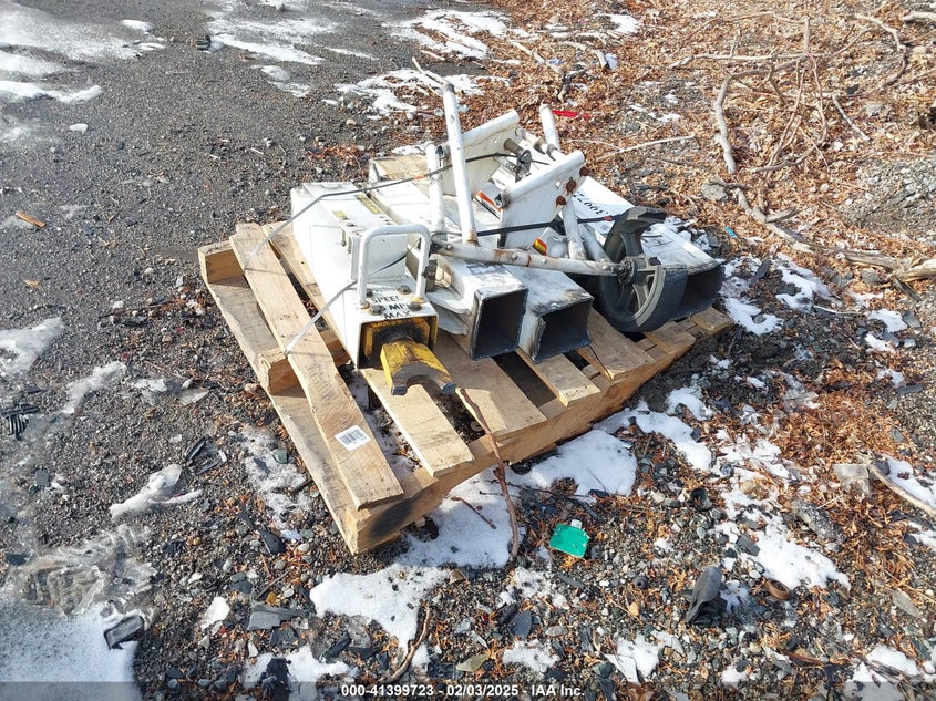 Vin: 00000000000026270, lot: 41890230, equipment gse a218841d 20112