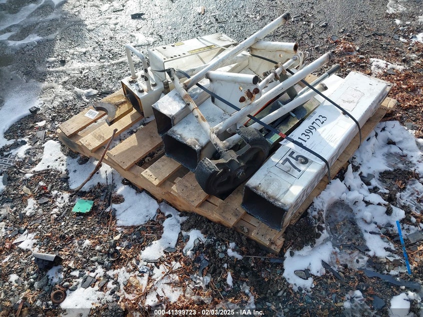 Vin: 00000000000026270, lot: 41890230, equipment gse a218841d 20113