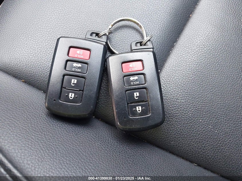 2017 TOYOTA COROLLA XSE - 2T1BURHE1HC772140