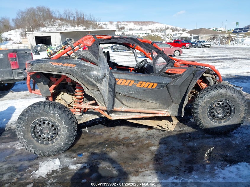 VIN 3JBVXAW44JK005104 2018 CAN-AM MAVERICK X3 X RS TURBO R
