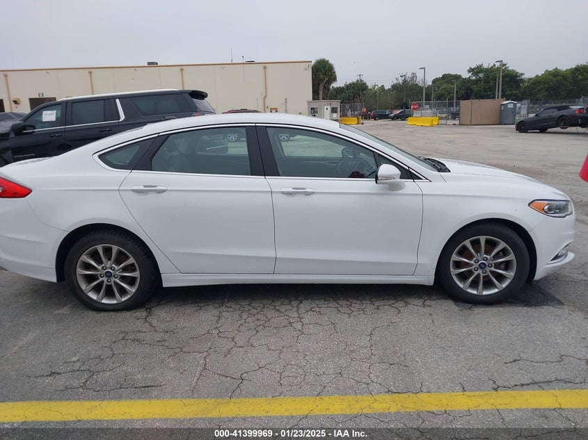 2017 FORD FUSION VIN: 3FA6P0HD1HR317302