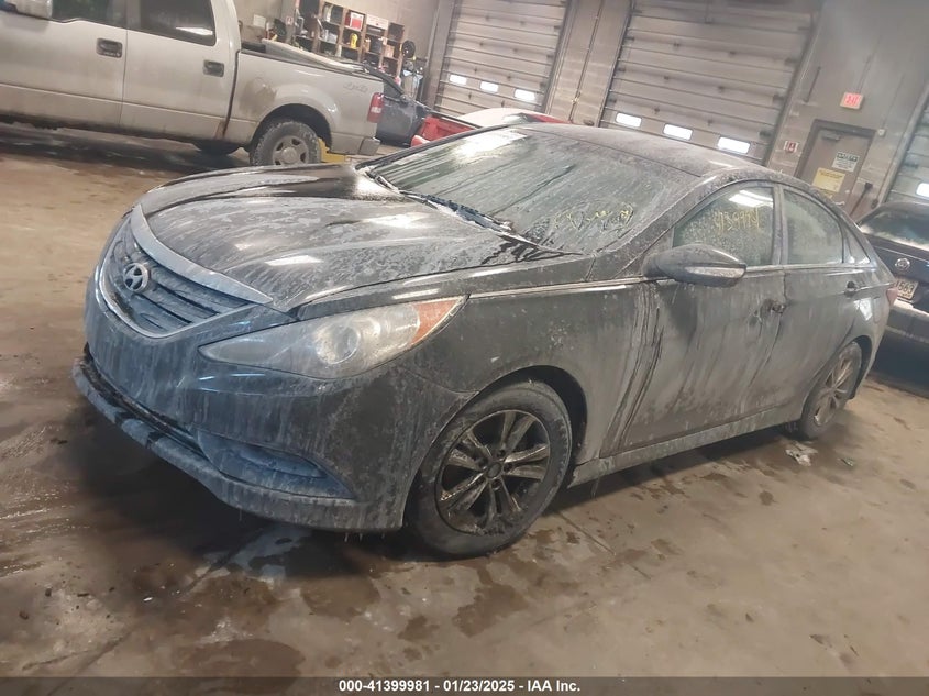 2014 HYUNDAI SONATA VIN: 5NPEB4AC5EH936819