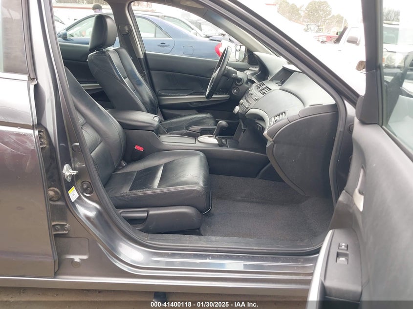 2009 HONDA ACCORD VIN: 1HGCP26859A156948